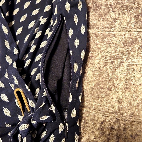 Ivanka Trump size XS midi length sleeveless dress - Picture 3 of 7